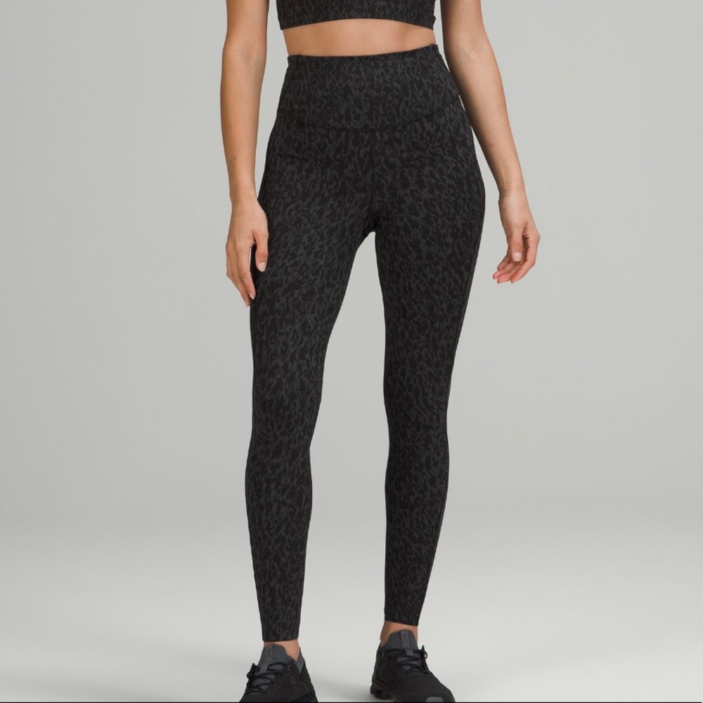 Lululemon Base Pace High-Rise Tight 28”